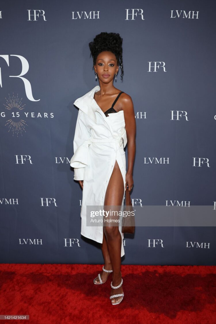 ebony obsidian feet 4