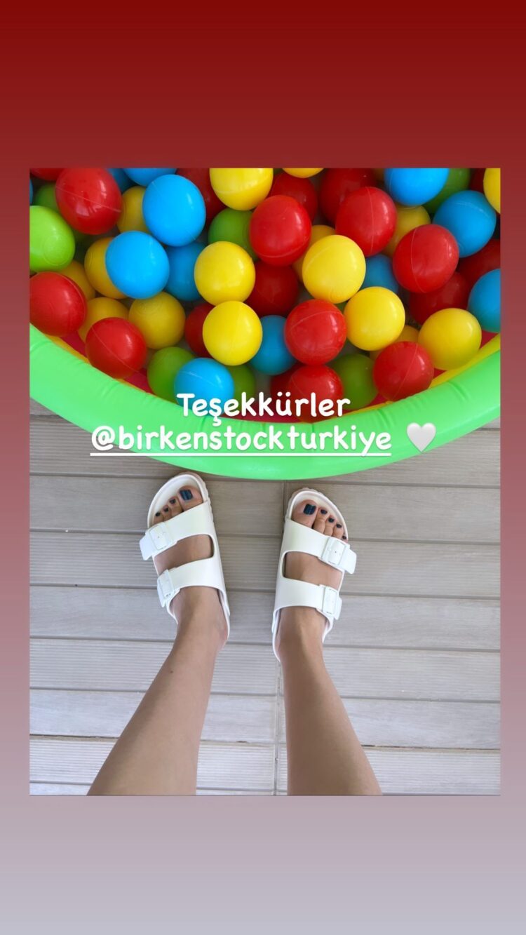 ece cesmioglu feet 4