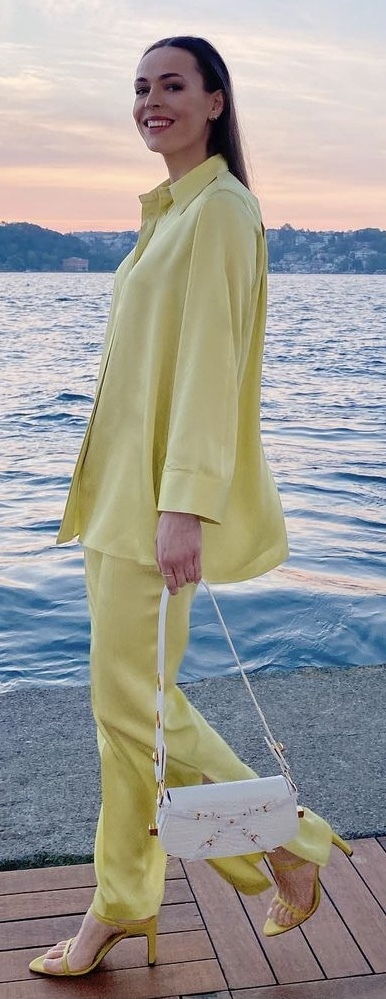 eda erdem dundar feet 4