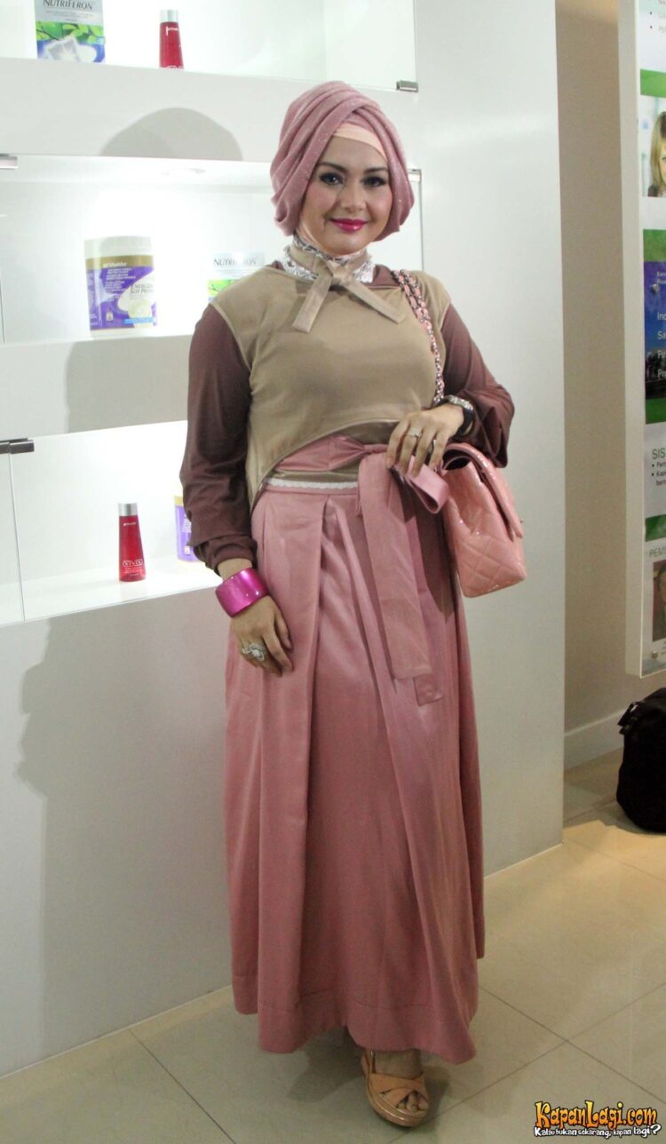 eddies adelia feet 3