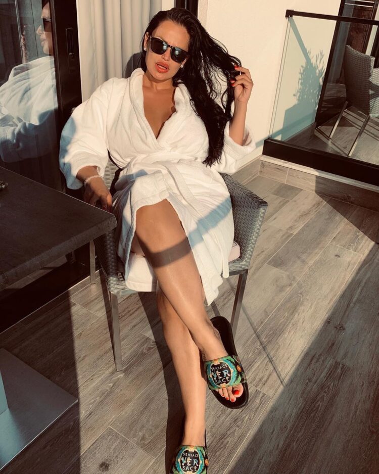 edita aradinovic feet 1