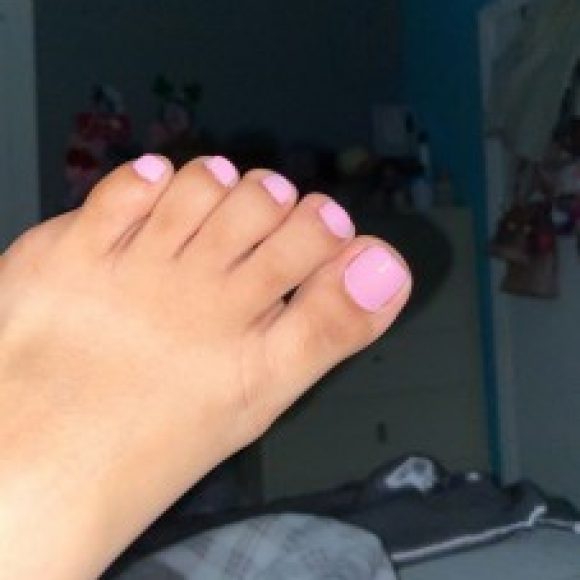 edith pretty feet 2