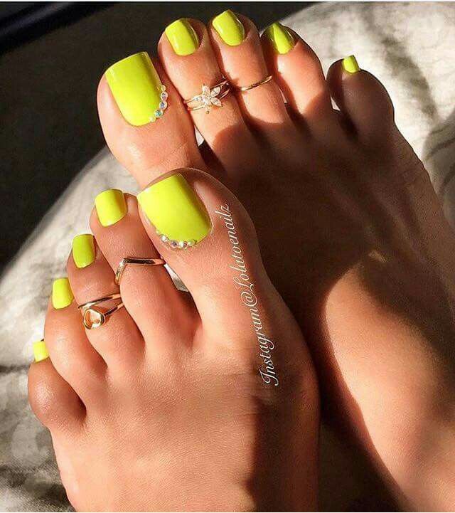 edith pretty feet 3