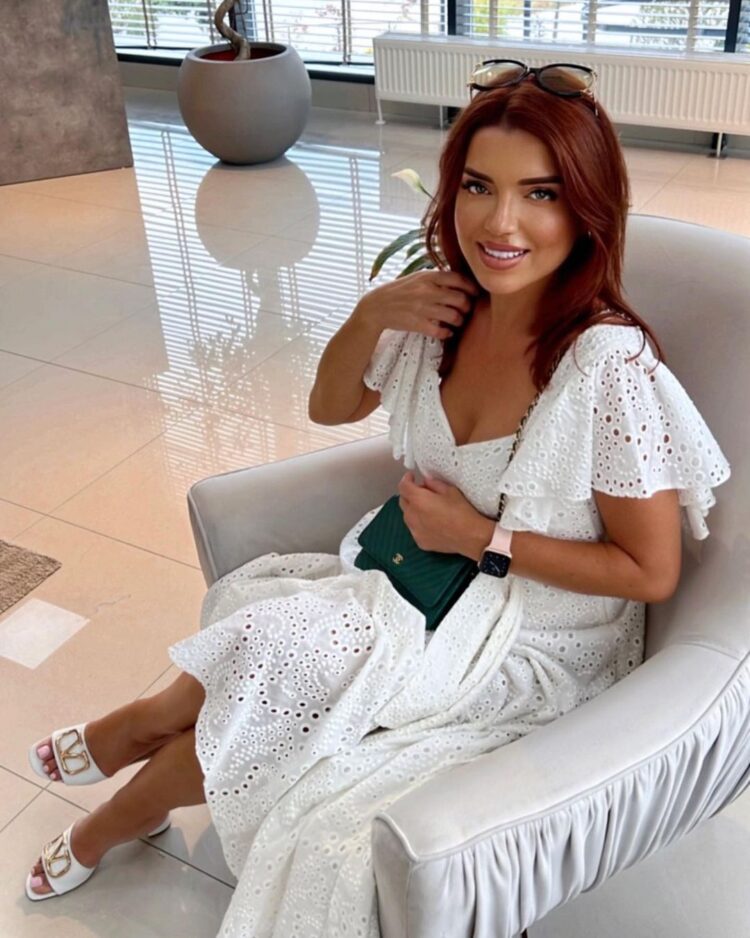 edona llalloshi feet 6