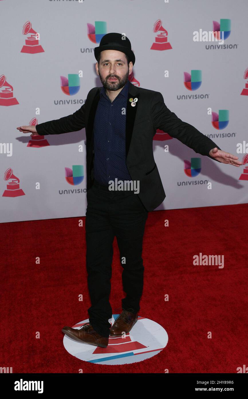 eduardo cabra feet 2