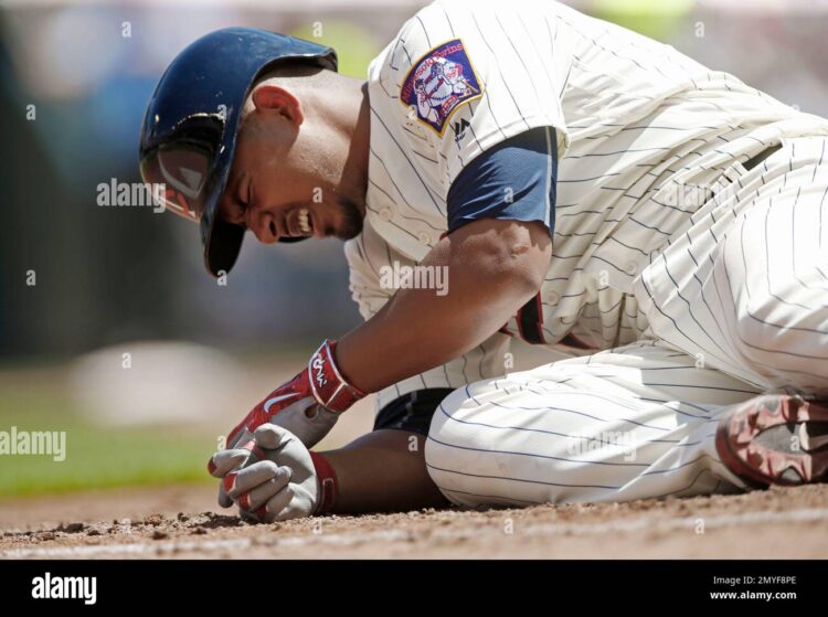 eduardo escobar feet 2