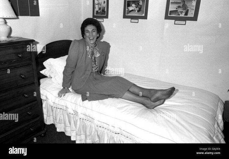 edwina currie feet 3