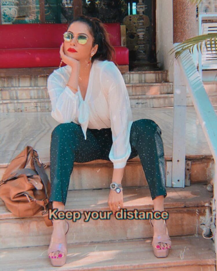 eesha koppikar feet 4