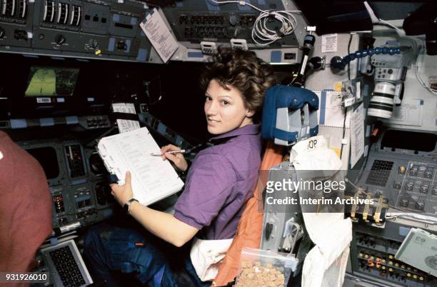 eileen collins feet 1