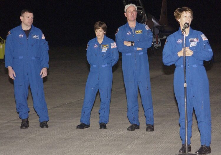 eileen collins feet 4