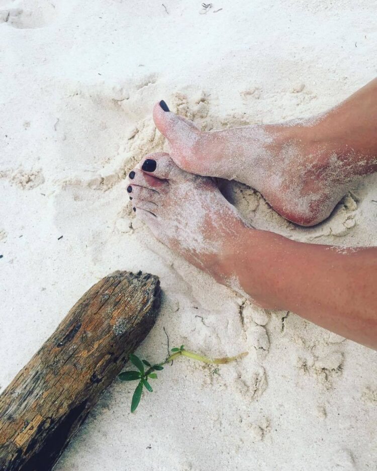 eileen moreno feet 3