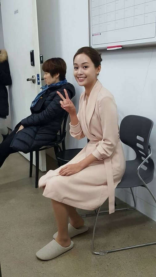 eisaya hosuwan feet 4