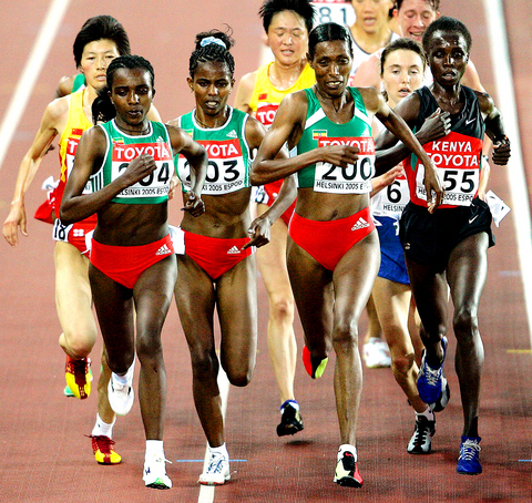 ejegayehu dibaba feet 5