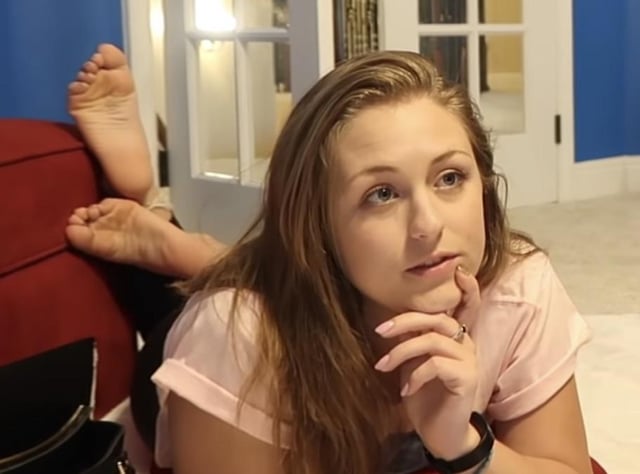 elaina michelle feet 2