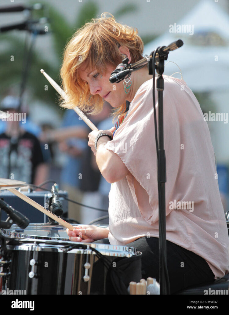 elaine bradley feet 4