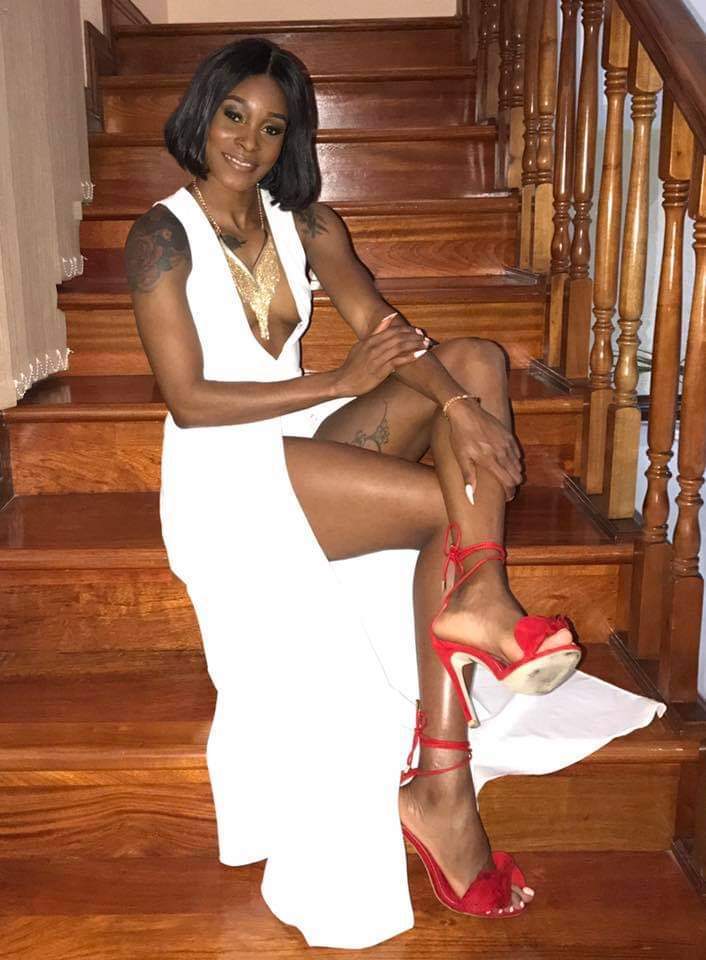 elaine thompson feet 4