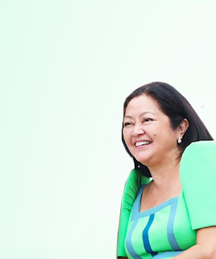 elaiza ungson feet 4