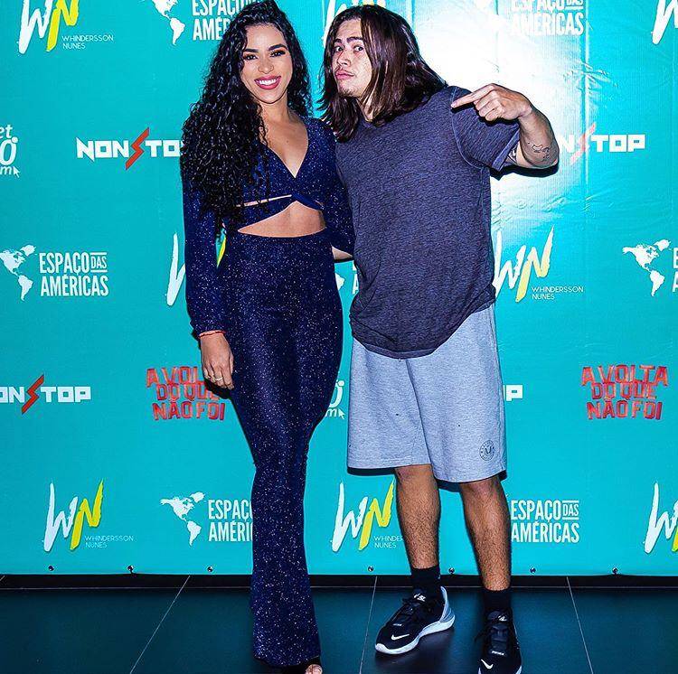 elana valenaria feet 2