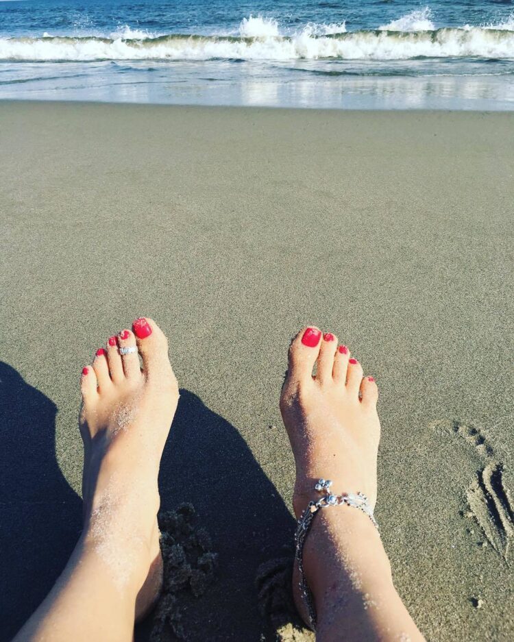 elarica gallacher feet 4