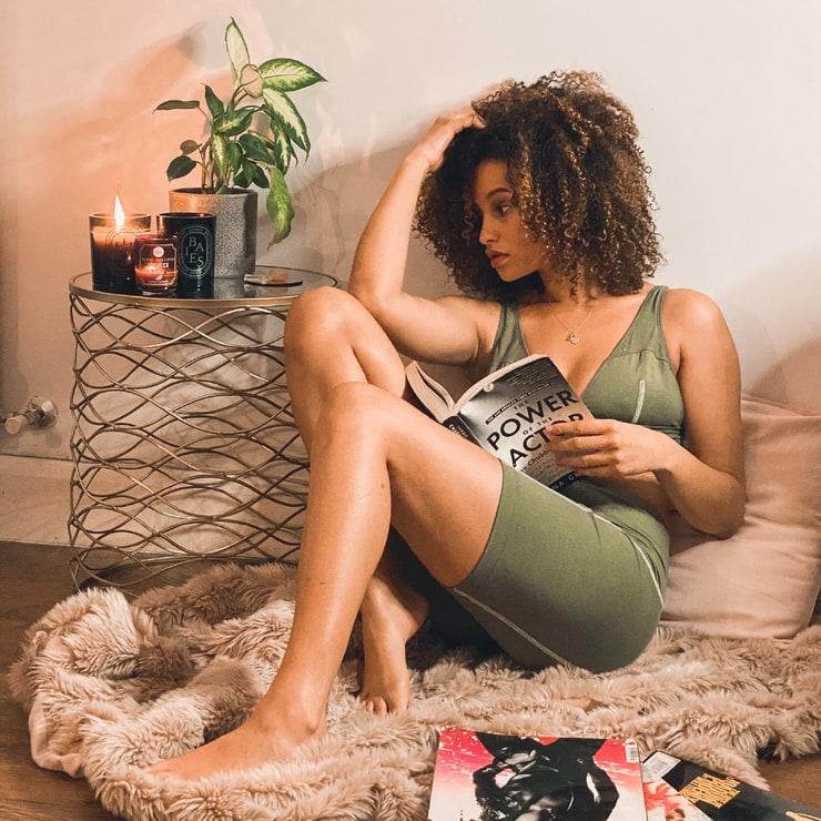 elarica gallacher feet 5