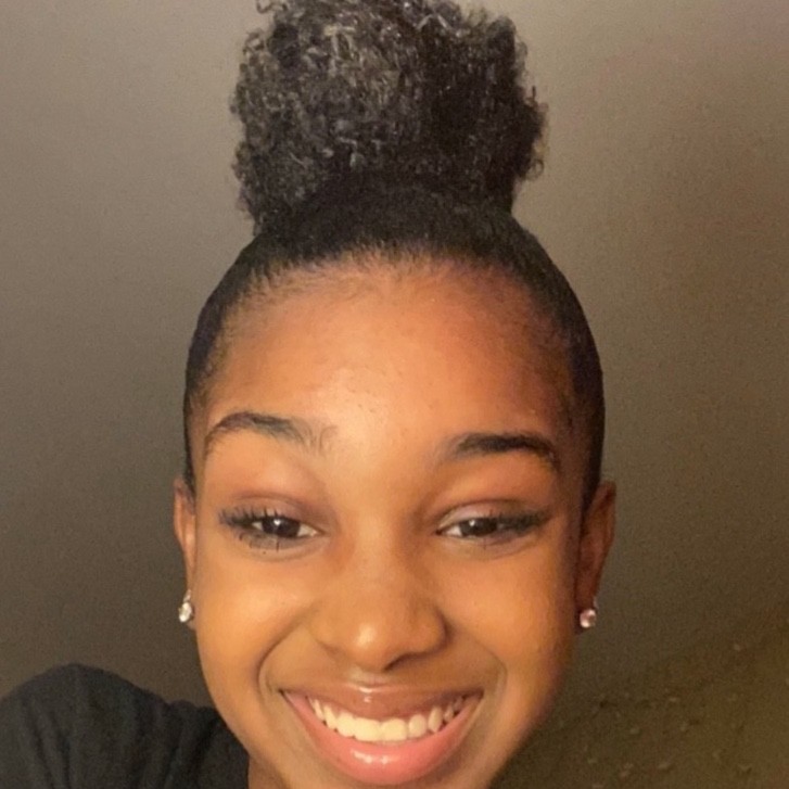 elasia tiktokroom feet