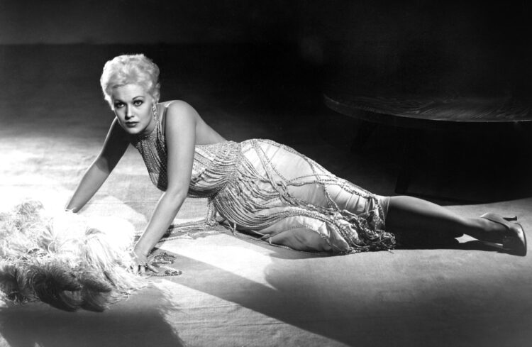 eleanor audley feet 6 scaled