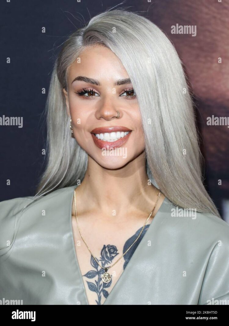 eleanor barnes feet 2