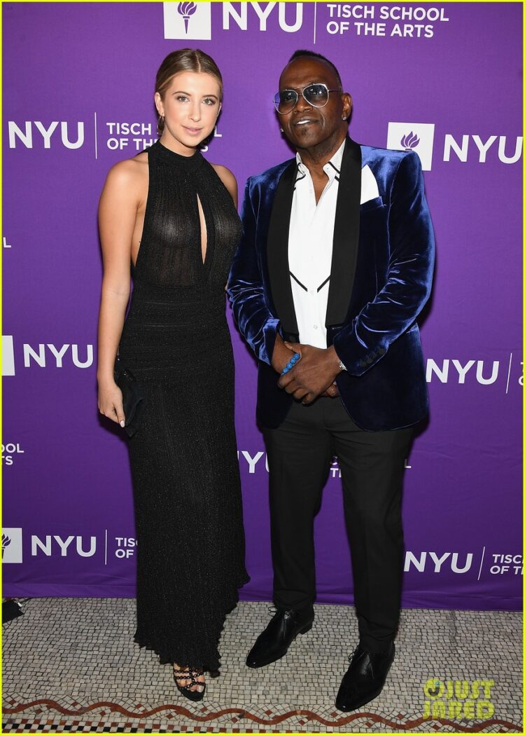 eleanor columbus feet 6