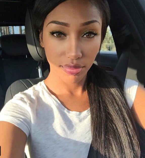 elease donovan feet 2