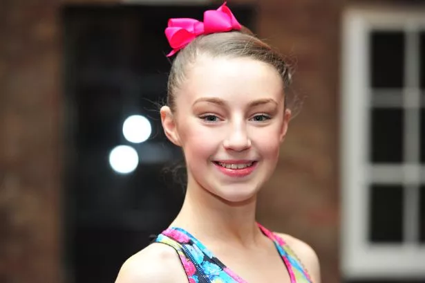 eleiyah navis feet 4