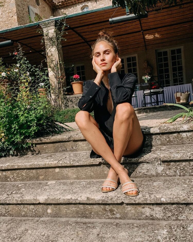 elena carriere feet 1