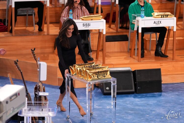 elena damario feet 4 scaled