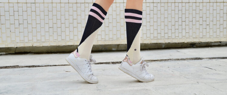 elena handtrack feet 1