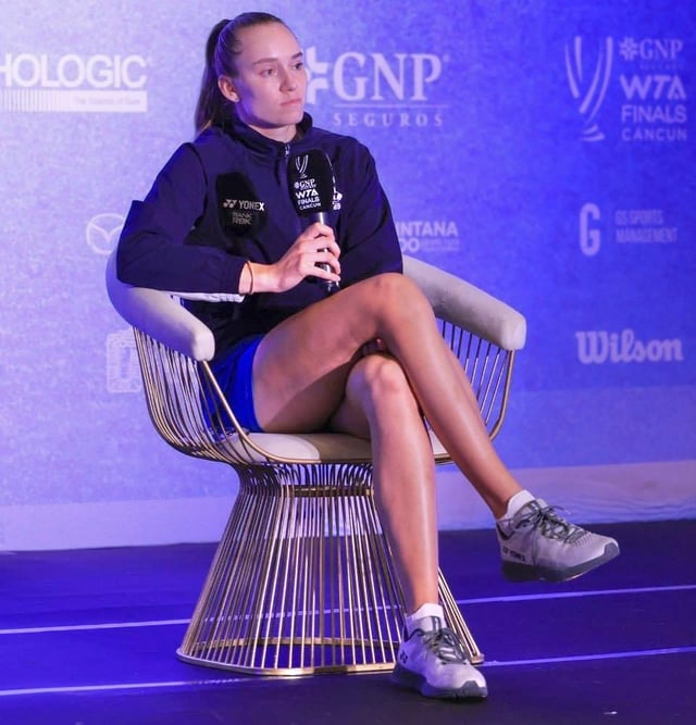 elena johnson feet 5