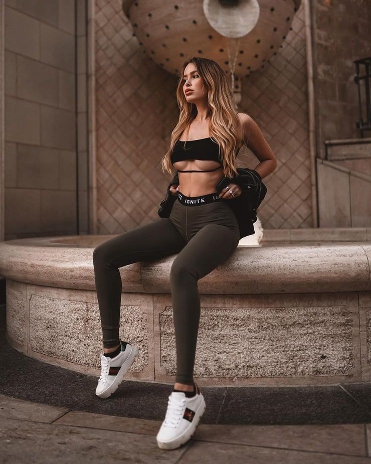 elena kamperi feet 4