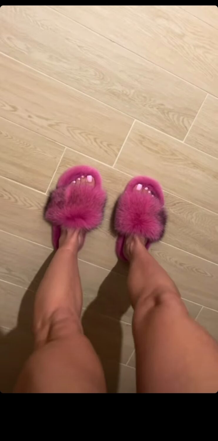 elena kitic feet 1