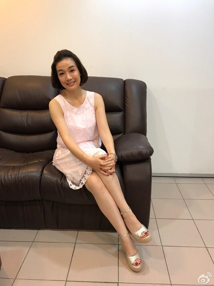 elena kong feet 1