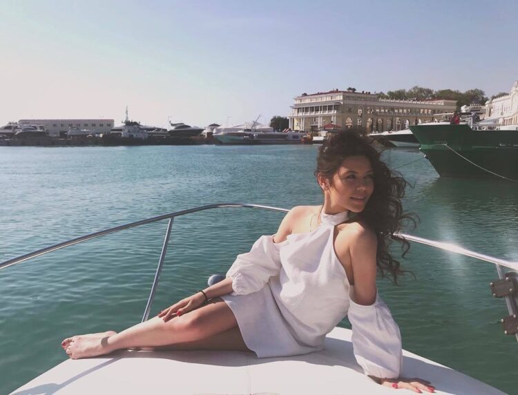 elena llinykh feet 5