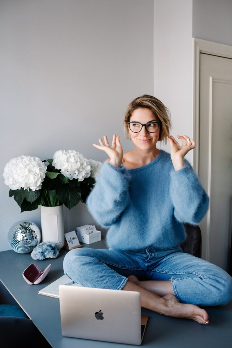 elena rossi feet 1 scaled