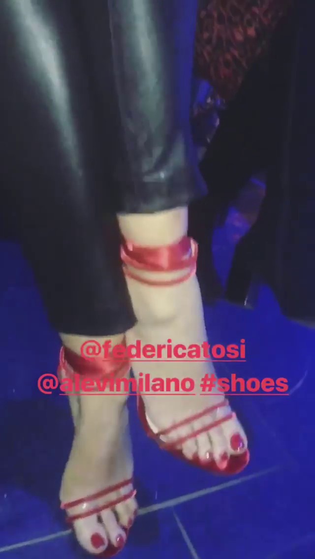 elena santarelli feet 2