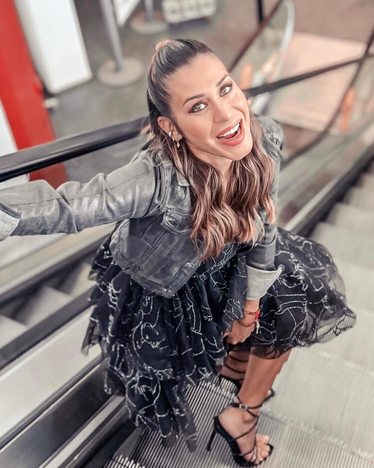 elena tablada feet 5