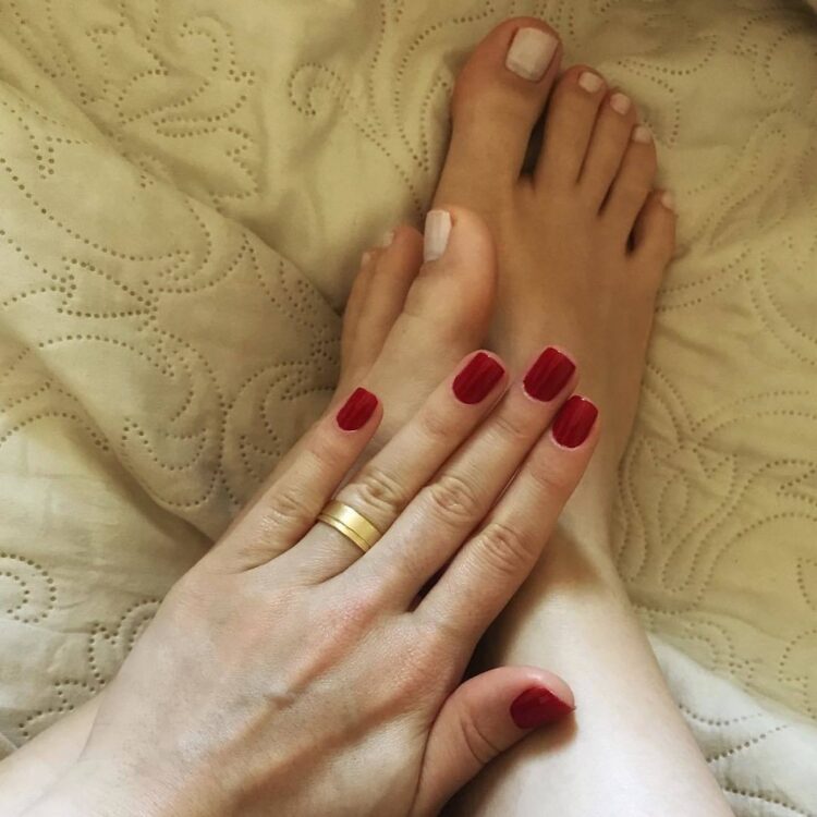 elenita machado feet 5