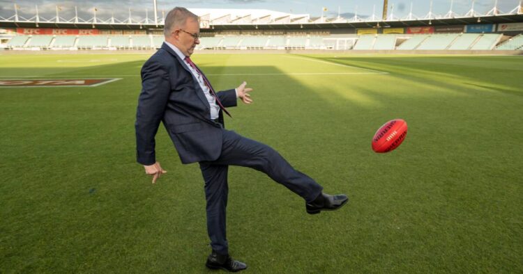 elesa anthony feet 6