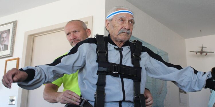 eli hernandez feet 6