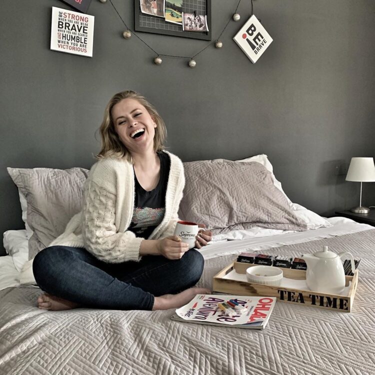 eliana albasetti feet 3