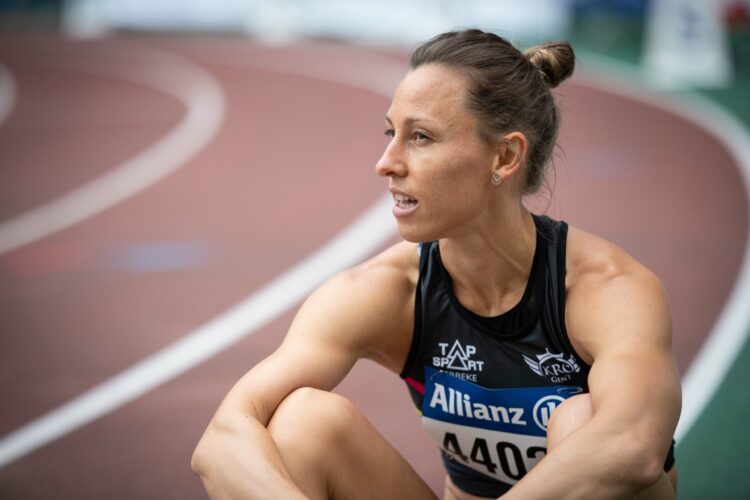 eline berings feet 1