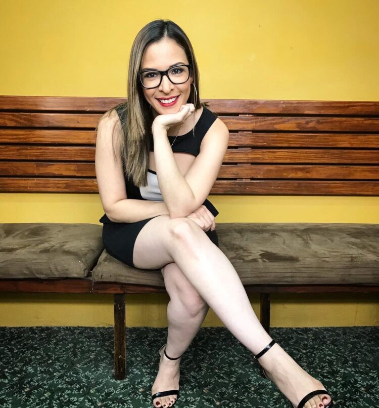 elisa hernandez feet 4