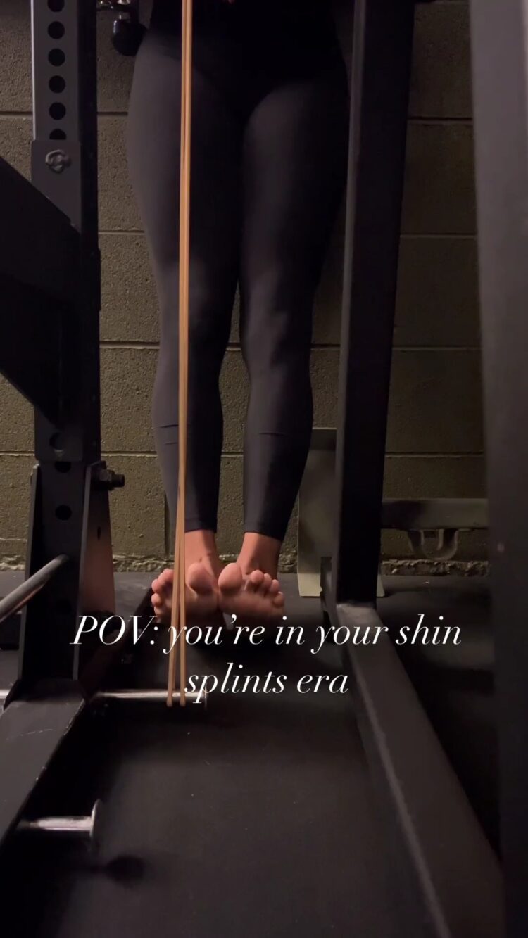 elisabeth akinwale feet 4