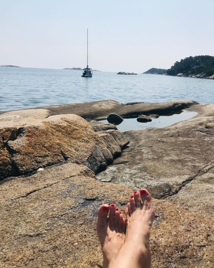 elisabeth andreassen feet 2