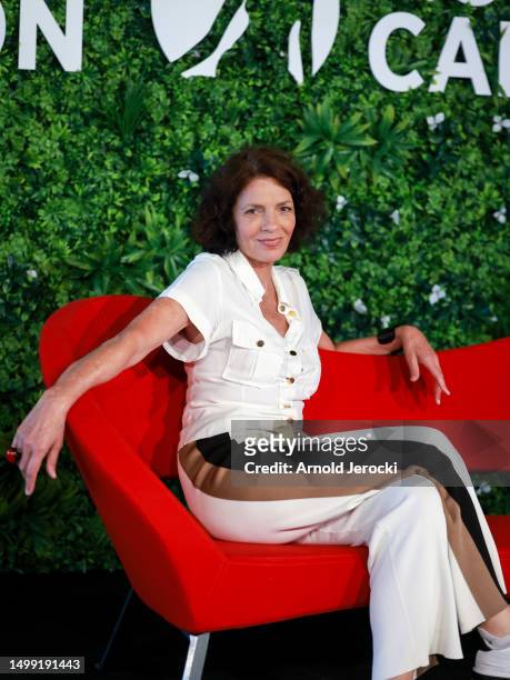 elisabeth bourgine feet 6